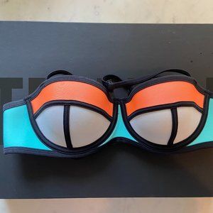 Triangl bikini Top Size Small